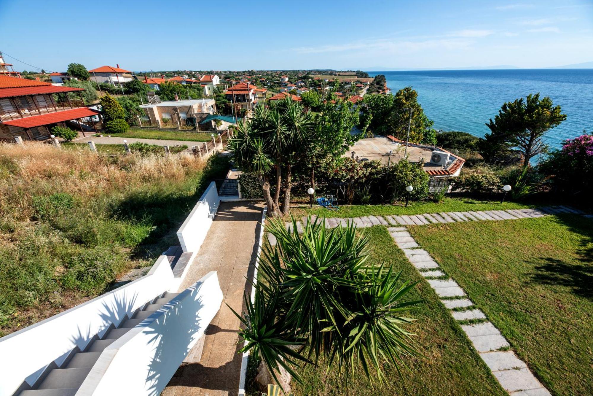 Thea Suites Potidea Nea Poteidaia Esterno foto