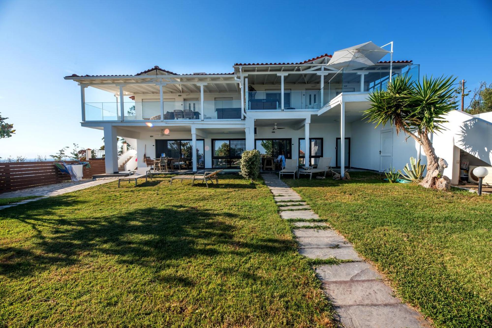 Thea Suites Potidea Nea Poteidaia Esterno foto