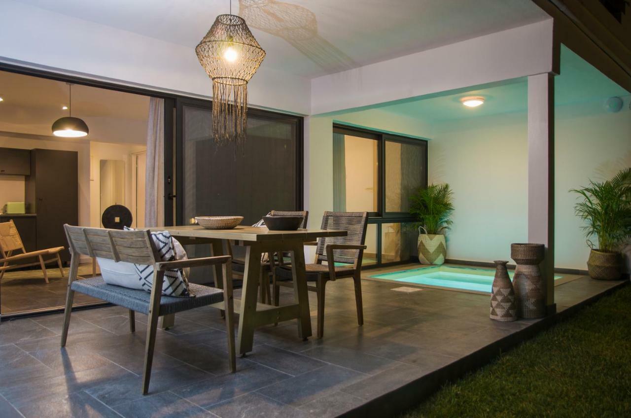 Thea Suites Potidea Nea Poteidaia Esterno foto