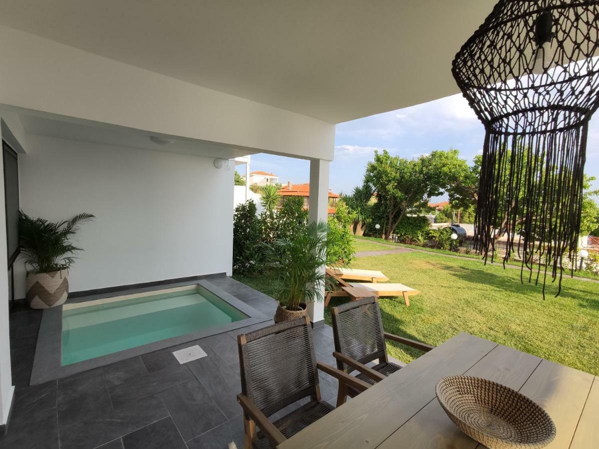 Thea Suites Potidea Nea Poteidaia Esterno foto